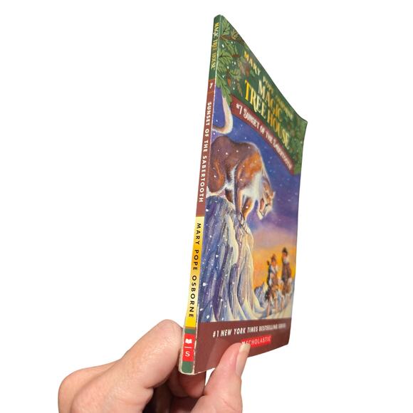 MAGIC TREE HOUSE #7 SUNSET OF THE SABERTOOTH Mary Pope Osborne Chapter Book - Picture 4 of 7